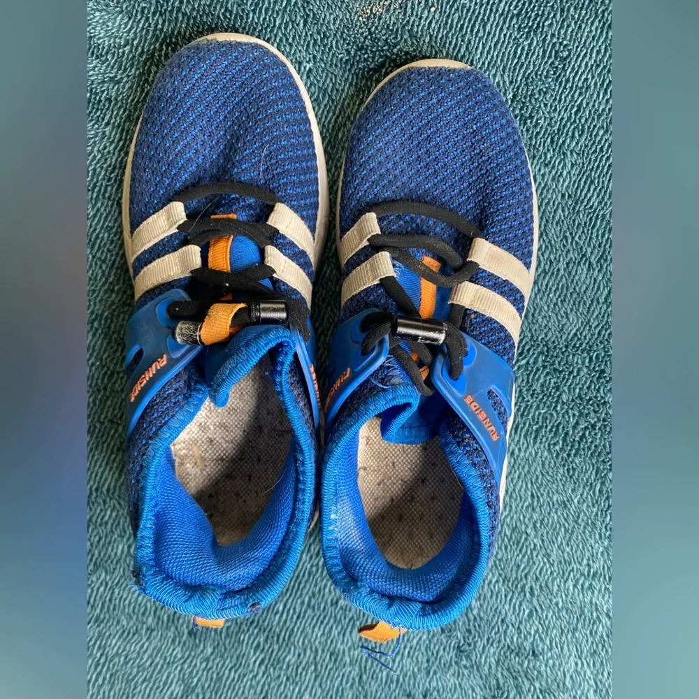Runside - size 13 boys blue running tennis shoes - used condition see pics
